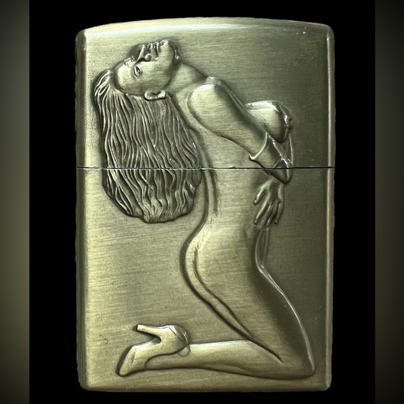 Vintage lighter - Girl - Picture 2 of 2